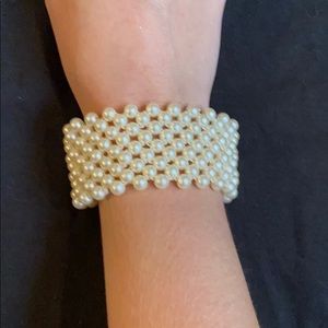 Stretch Pearl Bracelets